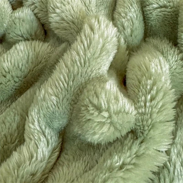 Chunky Hand-Knit Blanket - Ultra Soft Plush Throw with Unique Braided Design for Bed & Couch