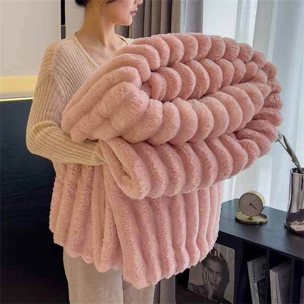 Chunky Hand-Knit Blanket - Ultra Soft Plush Throw with Unique Braided Design for Bed & Couch
