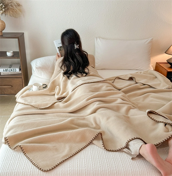 Luxury Alpaca Fleece Throw Blanket – Ultra-Soft Thick Winter Blanket for Bed, Sofa & Office Nap