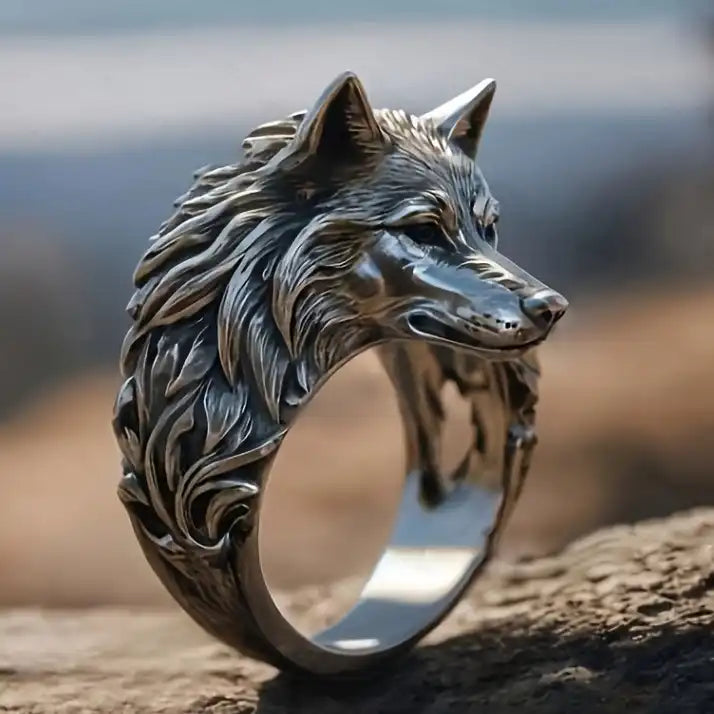 Men's 3D Wolf Head Ring | Titanium-Finish Alloy