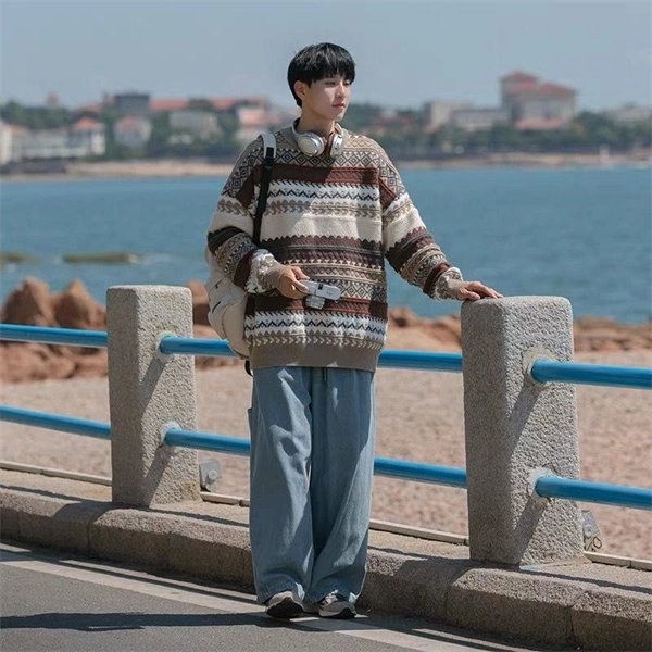 Men’s Thick Knit Holiday Sweater – Vintage Japanese Casual Winter Style