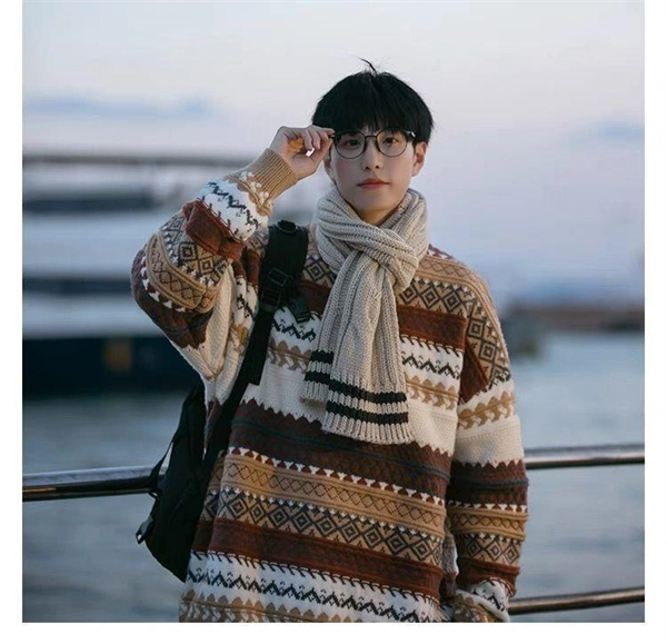 Men’s Thick Knit Holiday Sweater – Vintage Japanese Casual Winter Style