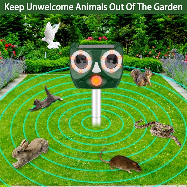 Ultrasonic Animal Repeller Outdoor, Solar Powered Squirrels Repeller Waterproof Deer Repeller for Dog, Cat, Squirrels, Bird, Rabbit, Deer, Raccoon Farm Yard Garden