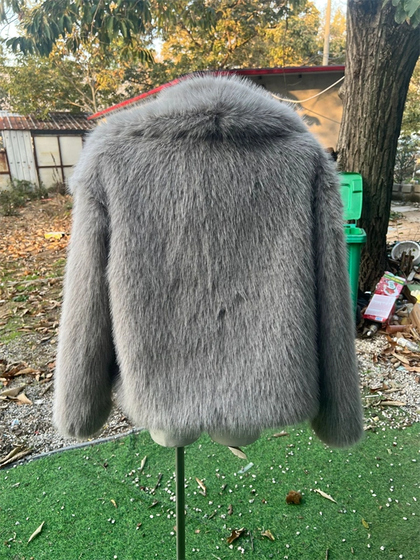 Women's Cropped Faux Fur Jacket