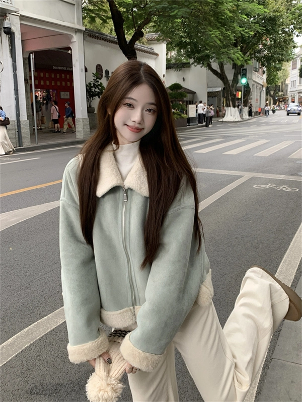 Women’s Faux Shearling Jacket – Cozy Autumn & Winter Warm Coat, Elegant Chic Style