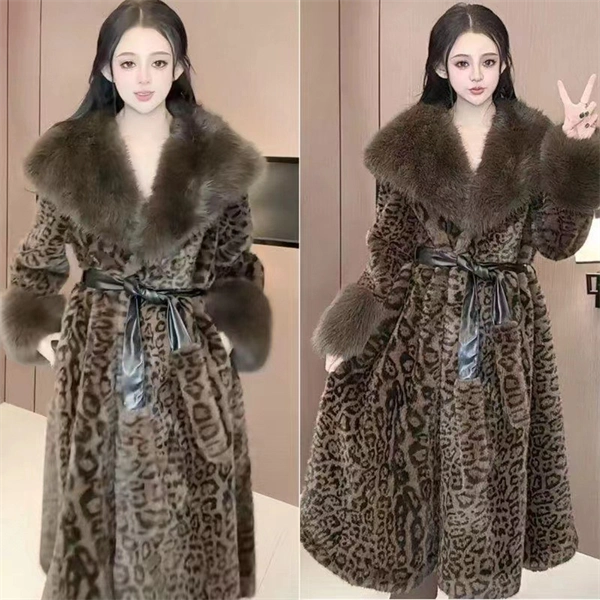 Women's Leopard Print Gold Mink Velvet Coat – Loose Fit, Elegant & Stylish Outerwear