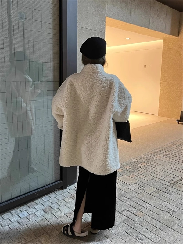 Women’s Mid-Length Faux Shearling Coat – Loose Fit Eco-Friendly Lamb Wool Jacket with Fur Collar