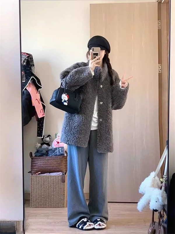 Women’s Mid-Length Faux Shearling Coat – Loose Fit Eco-Friendly Lamb Wool Jacket with Fur Collar