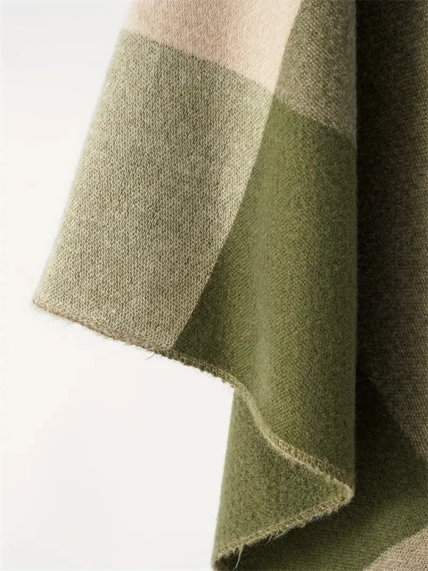 Women's Oversized Plaid Poncho Shawl - Fringed Wrap Cardigan for Fall Winter