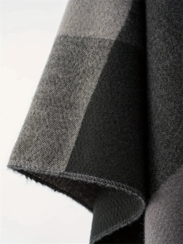 Women's Oversized Plaid Poncho Shawl - Fringed Wrap Cardigan for Fall Winter