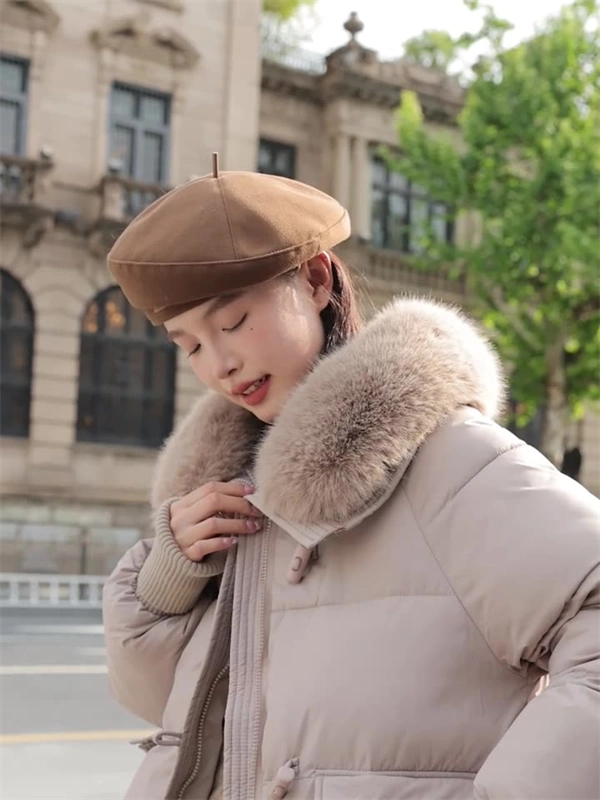 Women's Winter Puffer Jacket – Short Thick Warm Coat with Faux Down and Big Collar