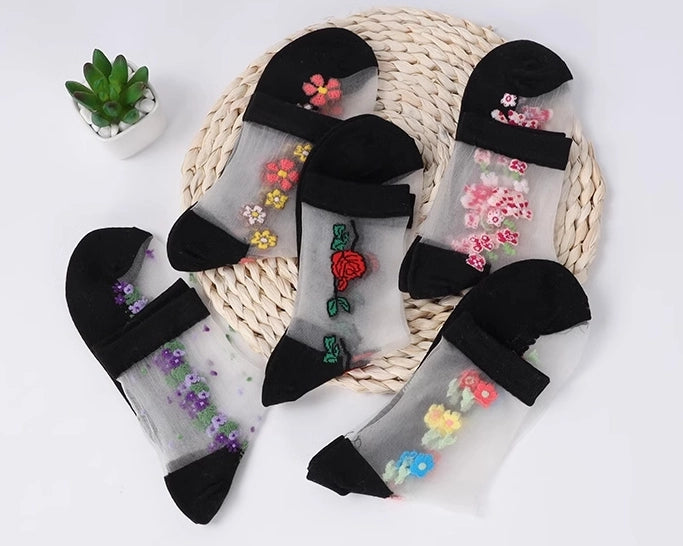 ROYALUCK 5 Pairs Women's Fashion Embroidered Flower Spring and Summer Thin Socks