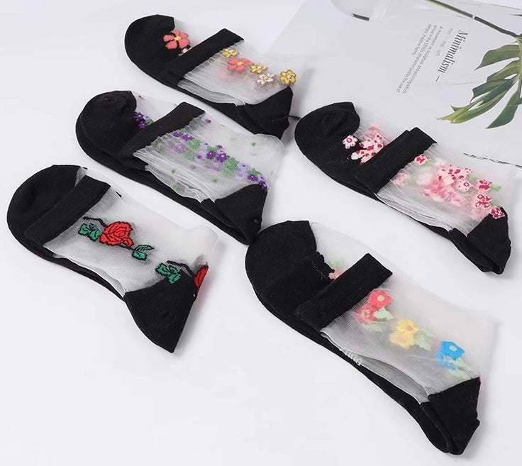 ROYALUCK 5 Pairs Women's Fashion Embroidered Flower Spring and Summer Thin Socks