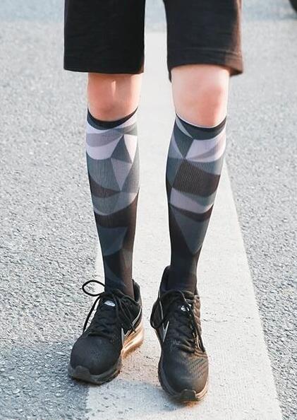 The Compression socks for men& outdoor socks with benefit.